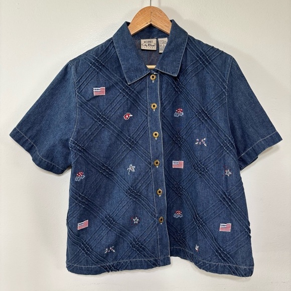Koret Tops - Vintage Koret City Denim Short Sleeve Shirt with Embroidered 4th of July Theme L